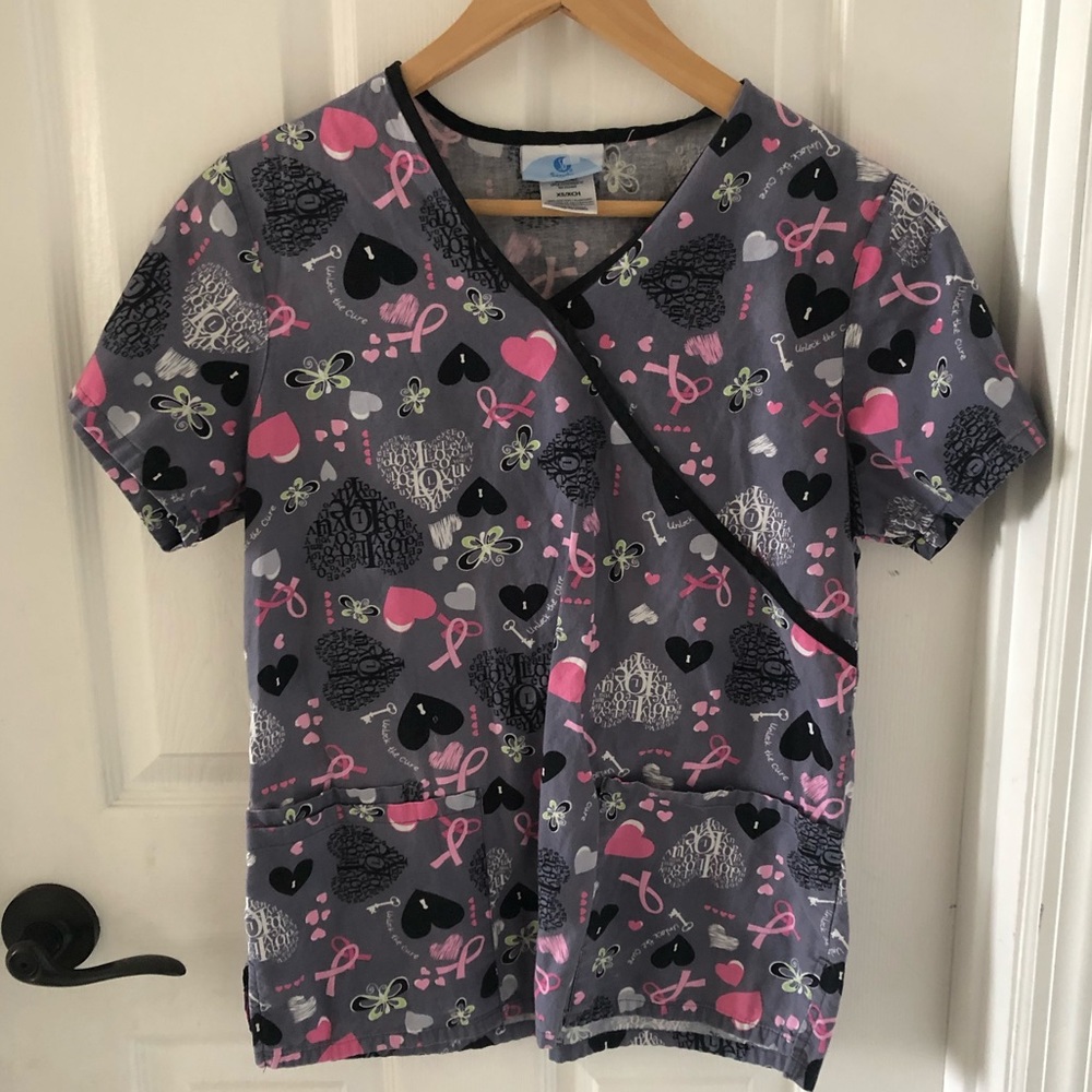 Scrub top breast cancer awareness size xs